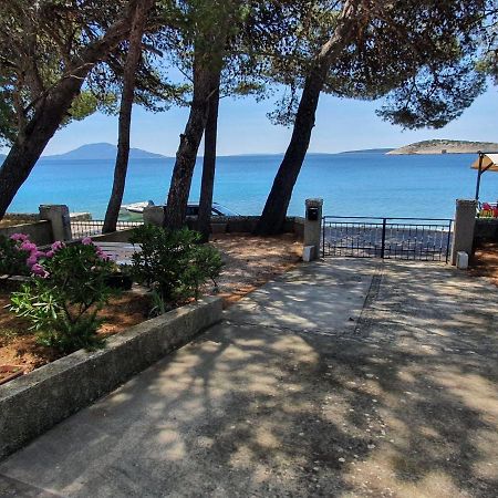 Sidus Maris, Spacious Seaside Apartment With Free Parking Martinšćica Exterior foto