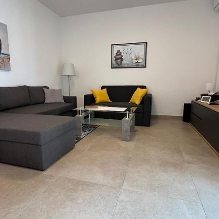 Sidus Maris, Spacious Seaside Apartment With Free Parking Martinšćica Exterior foto