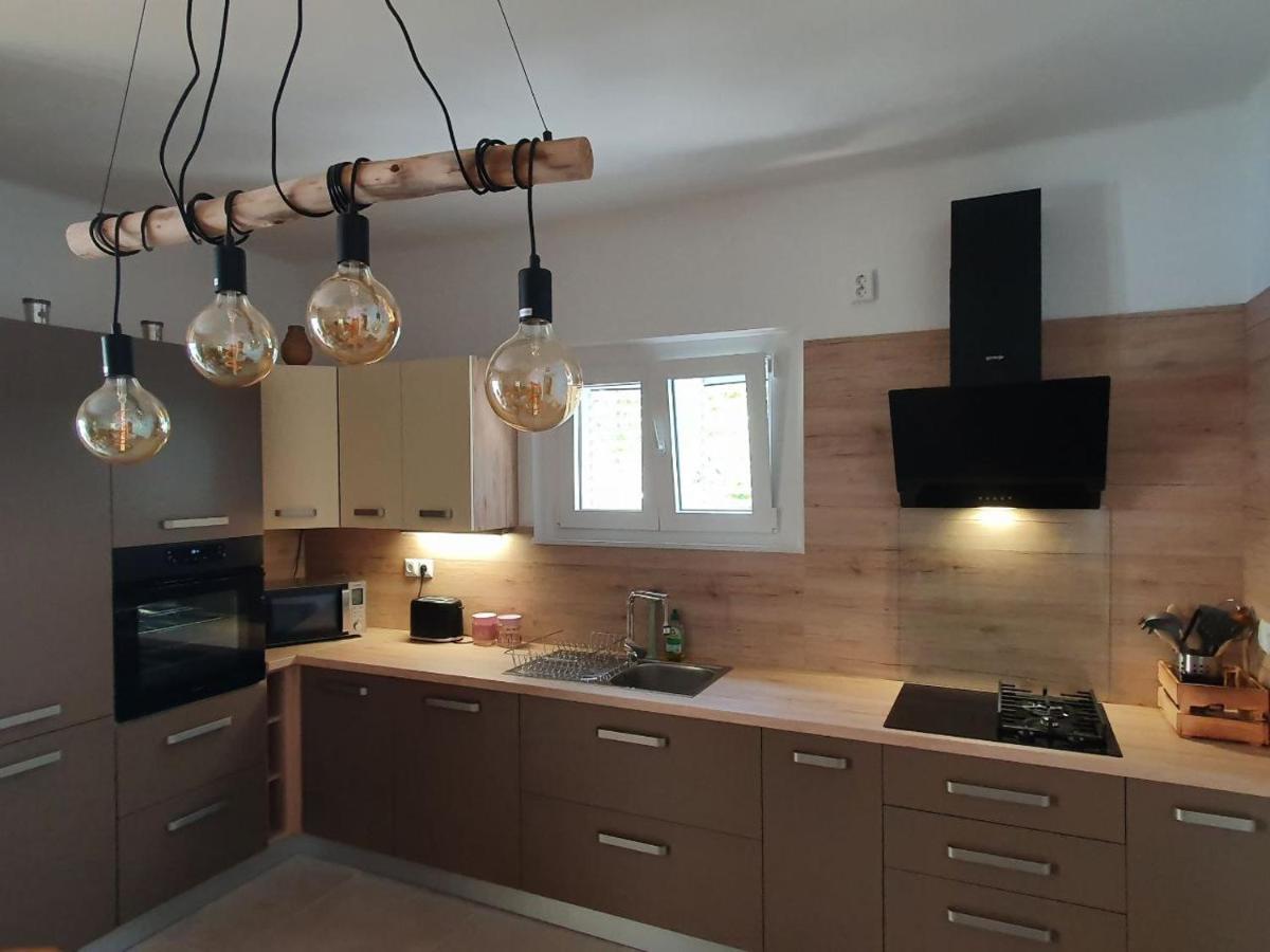 Sidus Maris, Spacious Seaside Apartment With Free Parking Martinšćica Exterior foto