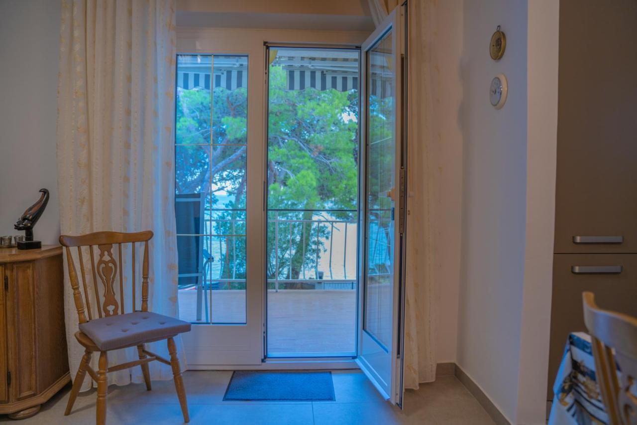 Sidus Maris, Spacious Seaside Apartment With Free Parking Martinšćica Exterior foto